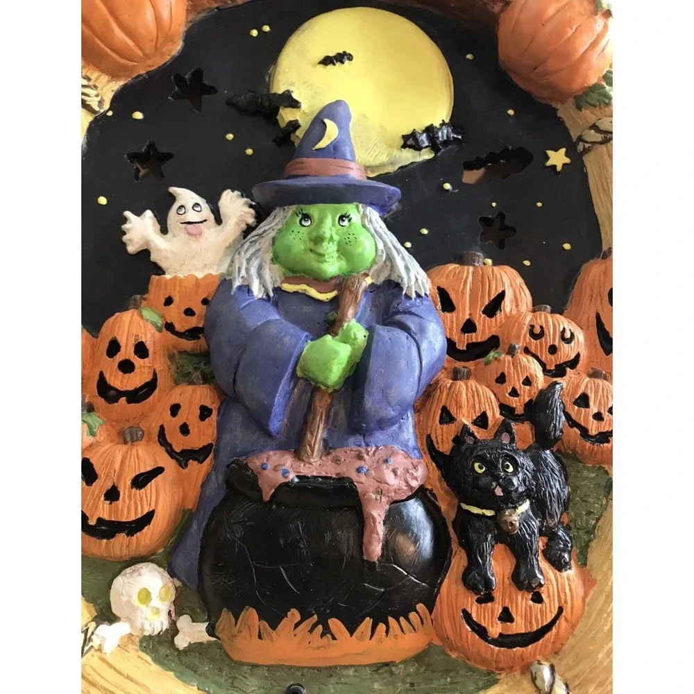 Halloween Autumn Harvest Resin Witch Wreath Musical Lights &‎ Sound New!